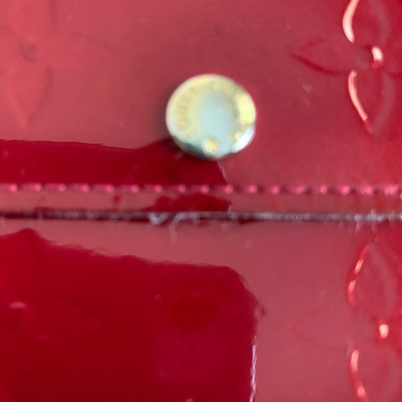 Authentic Louis Vuitton Vernis red Wallet - Picture 2 of 9